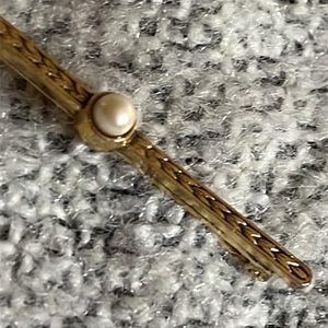 Pretty reproduction of a dainty Victorian bar pin